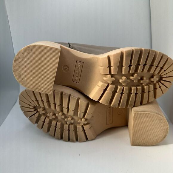 CUSHIONAIRE Women's chelsea boot +Memory Foam 9 TAUPE - Picture 5 of 8